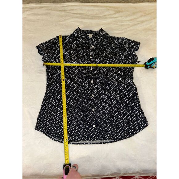 L.L. Bean Medium Short Sleeve Collared Button Down Shirt Navy White Star Pattern - Picture 8 of 10